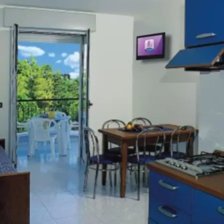 Cozy With Terrace Lägenhet